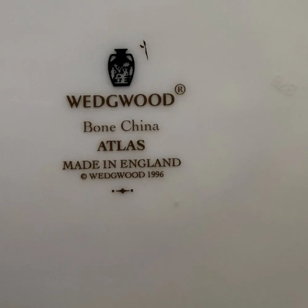 Wedgwood “Atlas” Bone China 5”Octagonal Decorative Compass Plate Yellow and Gold